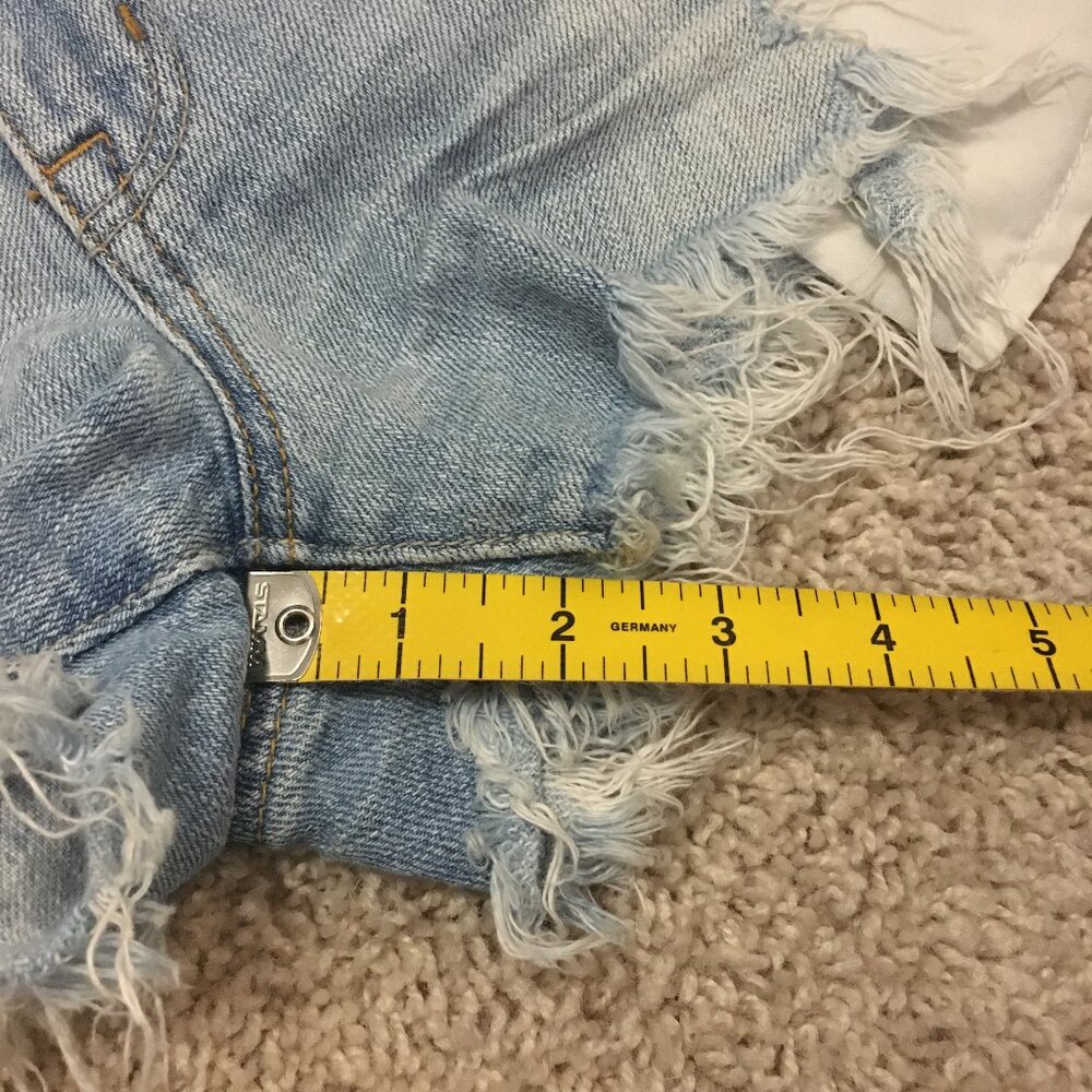American Eagle Hilda Distressed Denim Shorts Size 6 Faded Blue - Picture 15 of 15